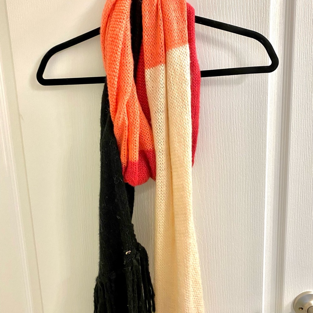Kate Spade knit scarf
